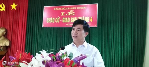 Sáng ngày 01/4/2024 xã Sơn Trung đã tổ chức Lễ chào cờ - Giao ban tháng 4 và phát động 30 ngày cao điểm xây dựng NTM.